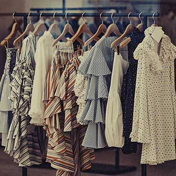 Сток модной одежды