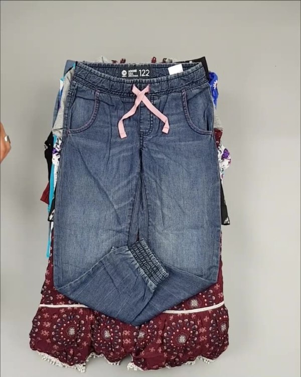 Фотография  519 - CUBUS детский микс лето (Children CUBUS mix)#15 кг, ЛОТ №2515 оптом в Краснодаре и Краснодарском крае