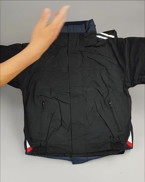 Фотография  980 - Куртки СПОРТ СТОК дети#10 кг , Лот№ 2643 оптом в Краснодаре и Краснодарском крае