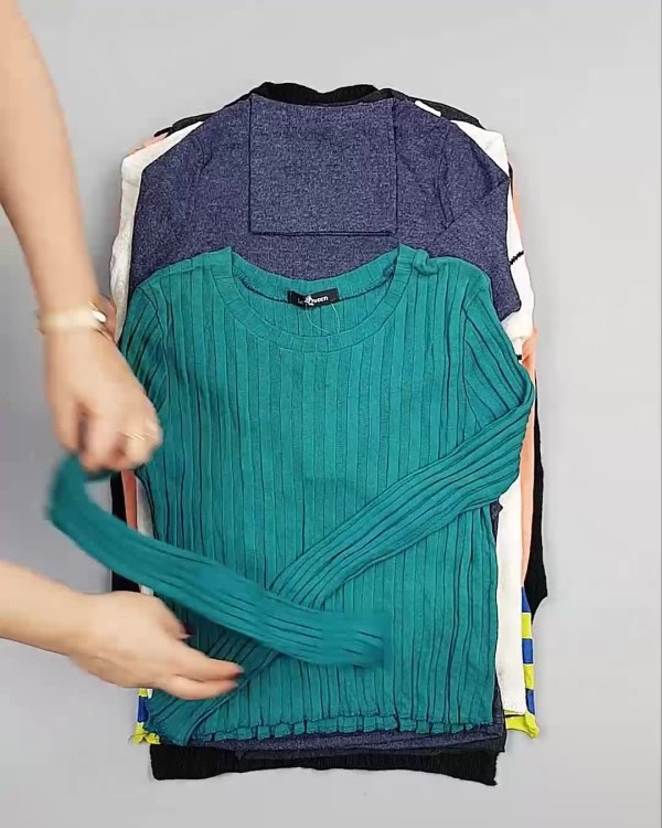 Фотография  773 - Джемпера легкие Корея#20 шт, ЛОТ №5081 оптом в Краснодаре и Краснодарском крае