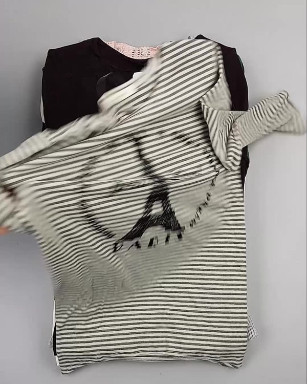 Фотография  960 - Джемпера легкие Корея#20 шт, ЛОТ №5082 оптом в Краснодаре и Краснодарском крае