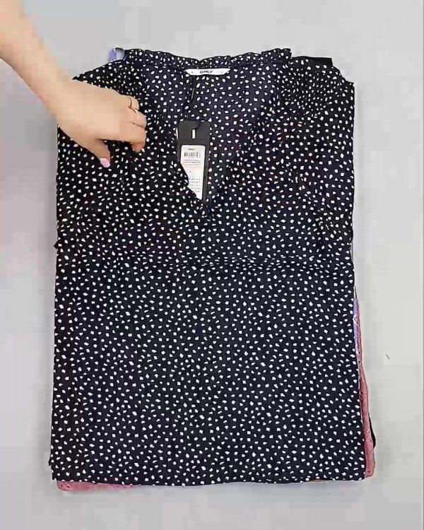 Фотография  352 - Блузки Bestseller 44#5 кг, ЛОТ №6084 оптом в Краснодаре и Краснодарском крае