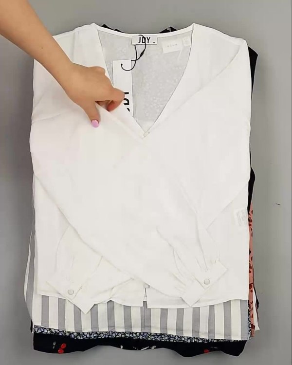 Фотография  361 - Блузки Bestseller 44#5 кг, ЛОТ №6084 оптом в Краснодаре и Краснодарском крае