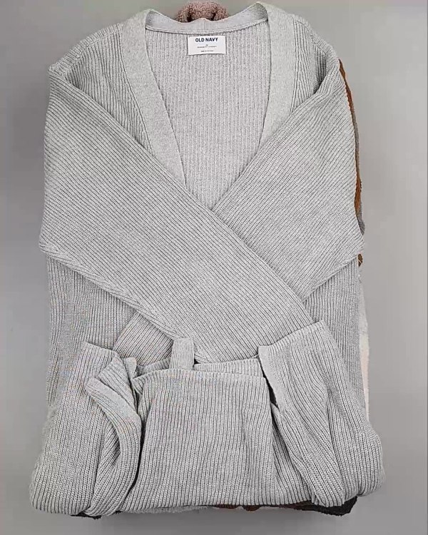 Фотография  572 - Кардиганы СТОК CAN#10 кг, ЛОТ №6474 оптом в Краснодаре и Краснодарском крае