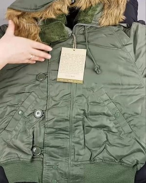 Фотография  916 - Верхняя одежда Англия СТОК #10 кг, ЛОТ №6727 оптом в Краснодаре и Краснодарском крае