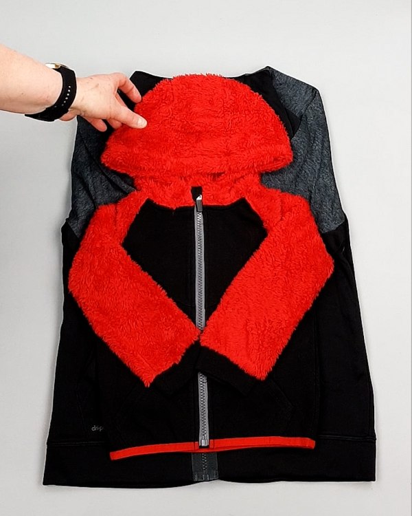 Фотография  756 - Спортивные костюмы дети CAN#6 кг оптом в Краснодаре и Краснодарском крае