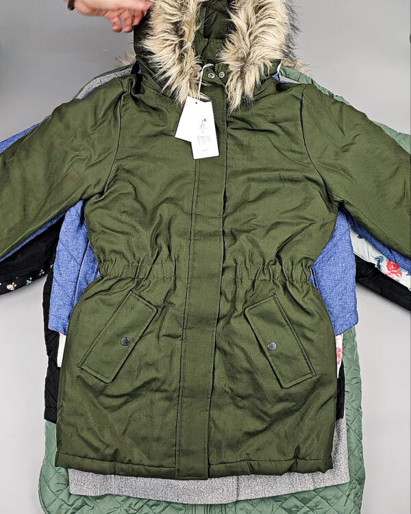 Фотография  879 - Верхняя одежда VILA#10 кг, ЛОТ №6823 оптом в Краснодаре и Краснодарском крае