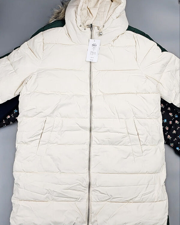 Фотография  764 - Верхняя одежда VILA#10 кг, ЛОТ №6824 оптом в Краснодаре и Краснодарском крае