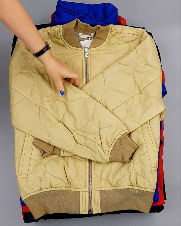 Фотография  243 - Ветровки CAN 084#10 кг, ЛОТ №6939 оптом в Краснодаре и Краснодарском крае