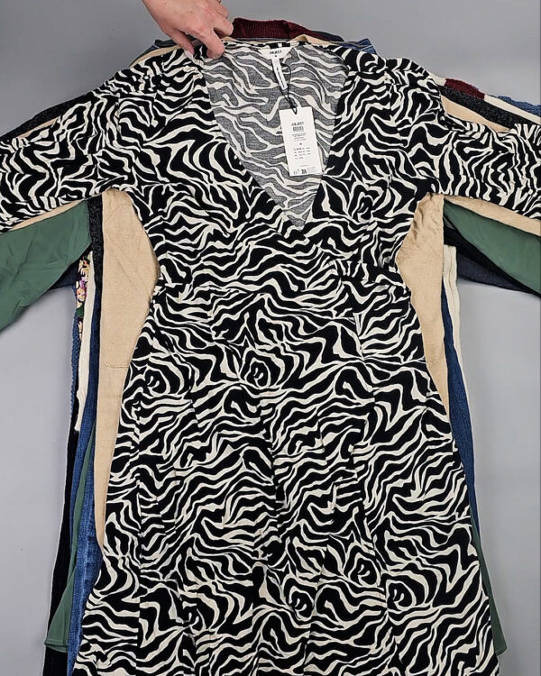 Фотография  649 - ДАНИЯ Winter mix 24#15 кг, ЛОТ СТ-10087 оптом в Краснодаре и Краснодарском крае