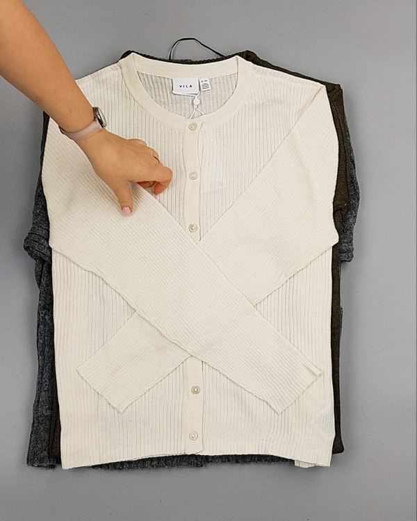 Фотография  364 - Кардиганы VILA W 104#7 кг, ЛОТ №7155 оптом в Краснодаре и Краснодарском крае