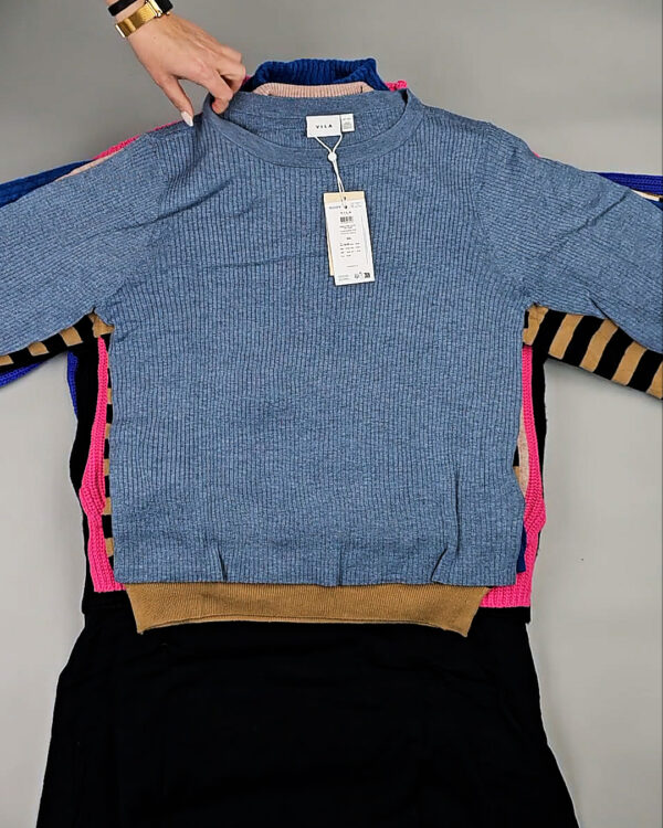 Фотография  662 - Джемпера Bestseller 104#7 кг, ЛОТ СТ-10040 оптом в Краснодаре и Краснодарском крае