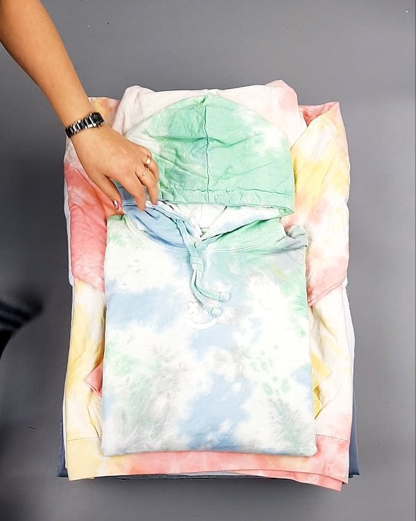 Фотография  428 - HOODIE CAN 084#10 кг, ЛОТ №7426 оптом в Краснодаре и Краснодарском крае