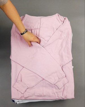 Фотография  493 - Толстовки м/ж (Sweat Tops)#20 кг, ЛОТ №7435 оптом в Краснодаре и Краснодарском крае