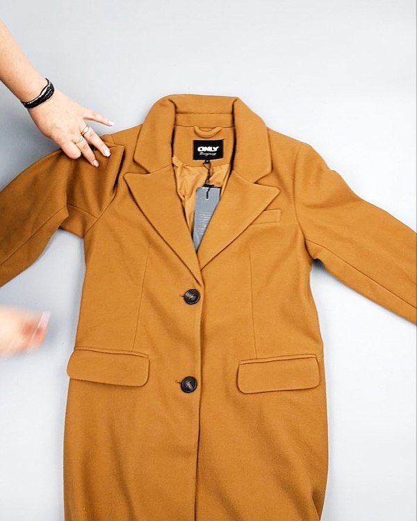 Фотография  395 - Пальто Bestseller 104#10,5 кг, ЛОТ №7559 оптом в Краснодаре и Краснодарском крае