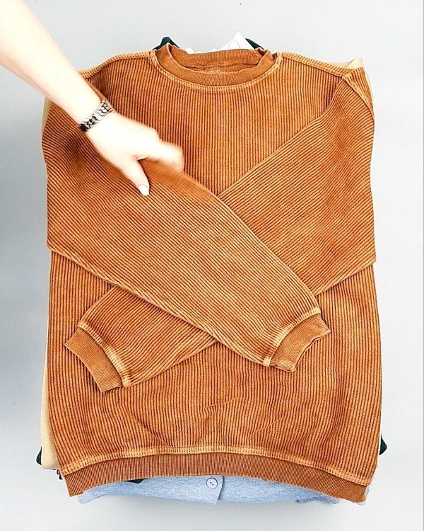 Фотография  886 - SWEATSHIRT CAN 084#10 кг, ЛОТ №7620 оптом в Краснодаре и Краснодарском крае