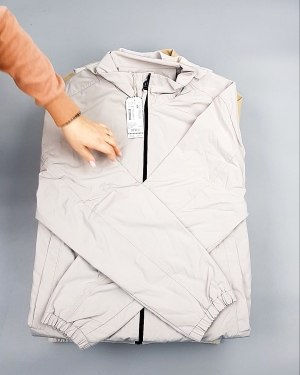 Фотография  631 - Верхняя одежда весна TOM TAILOR 124#7,1 кг, ЛОТ №7580 оптом в Краснодаре и Краснодарском крае