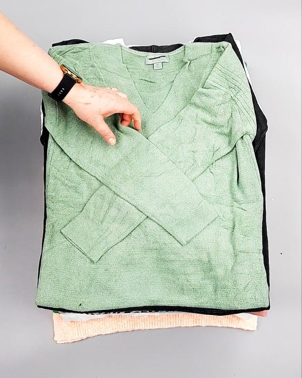 Фотография  988 - Джемпера легкие СТОК CAN 084#7 кг, ЛОТ №7635 оптом в Краснодаре и Краснодарском крае