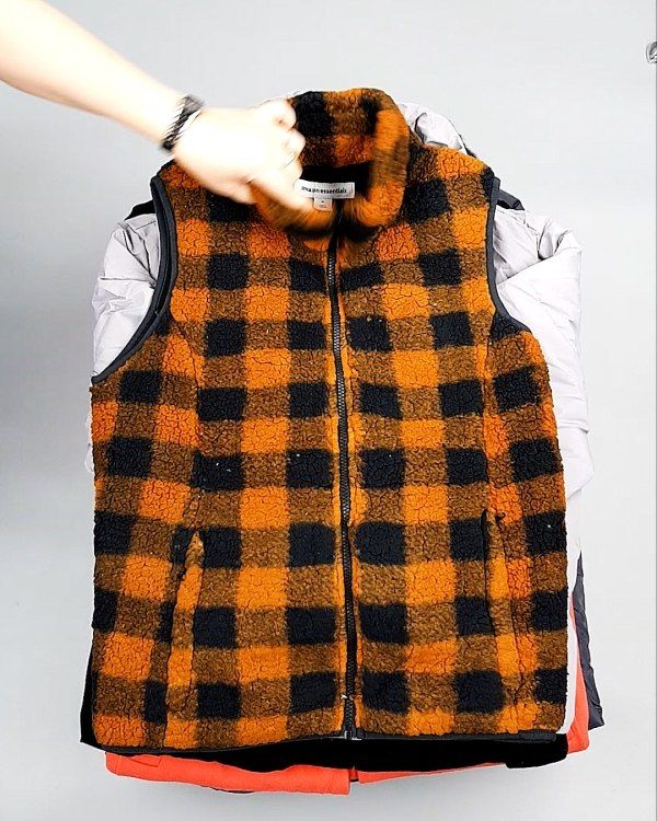 Фотография  245 - Верхняя одежда AMAZON жен 015#10 кг, ЛОТ №7712 оптом в Краснодаре и Краснодарском крае