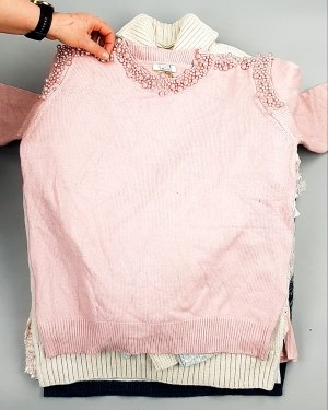 Фотография  347 - Джемпера СТОК CAN 084#7 кг, ЛОТ №7650 оптом в Краснодаре и Краснодарском крае