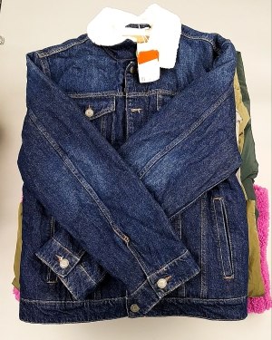 Купить Верхняя одежда м/ж C&A 025#10 кг оптом в Краснодаре и Краснодарском крае