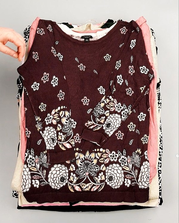 Фотография  956 - Джемпера легкие СТОК CAN 084#7 кг, ЛОТ №7632 оптом в Краснодаре и Краснодарском крае