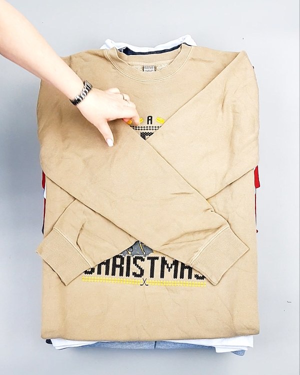 Фотография  666 - SWEATSHIRT CAN 084#10 кг, ЛОТ №7618 оптом в Краснодаре и Краснодарском крае