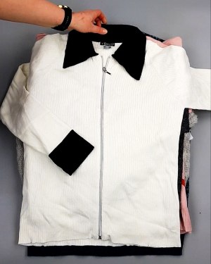 Фотография  442 - Джемпера СТОК CAN 084#7 кг, ЛОТ №7650 оптом в Краснодаре и Краснодарском крае