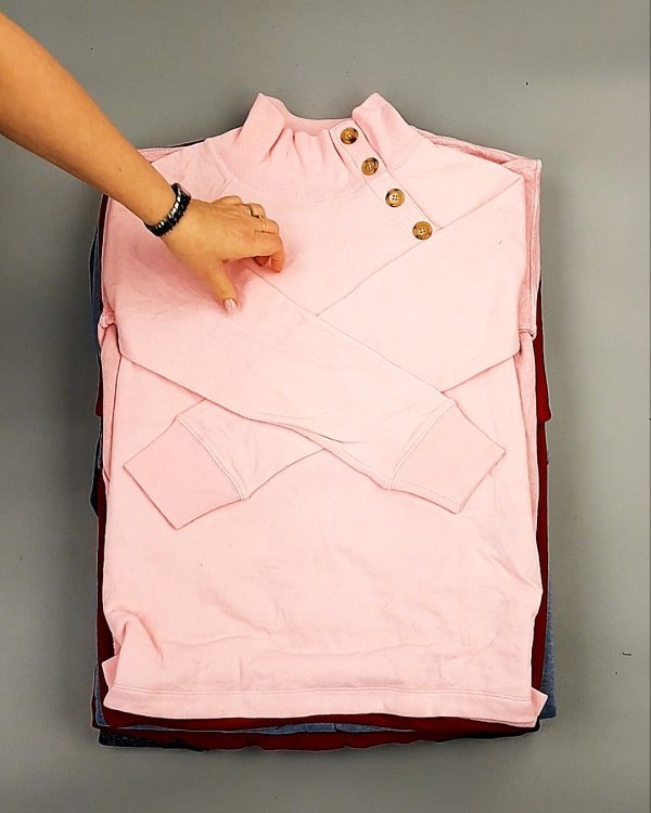 Фотография  794 - SWEATSHIRT CAN 084#10 кг, ЛОТ №7618 оптом в Краснодаре и Краснодарском крае