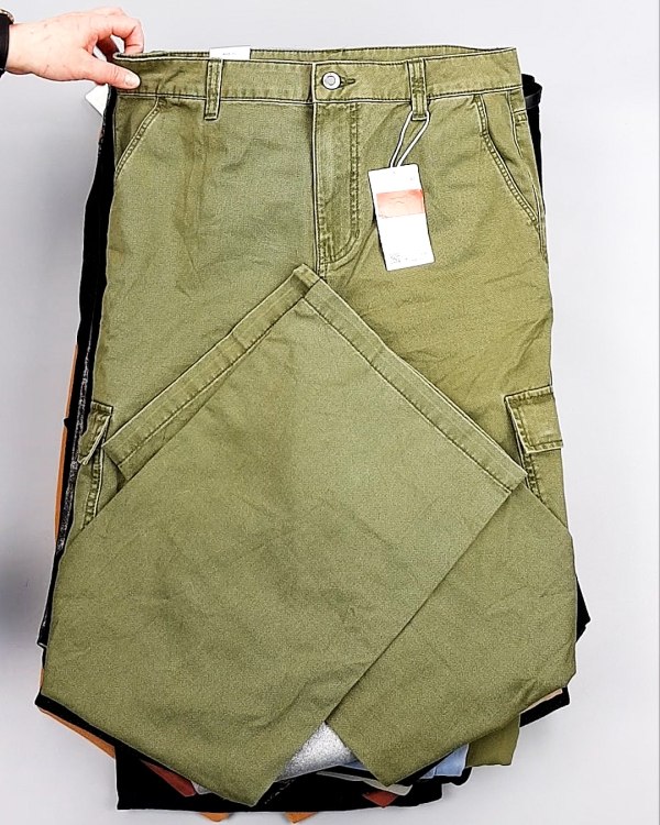 Фотография  958 - Брюки женские лето C&A 025#10 кг, ЛОТ №7893 оптом в Краснодаре и Краснодарском крае