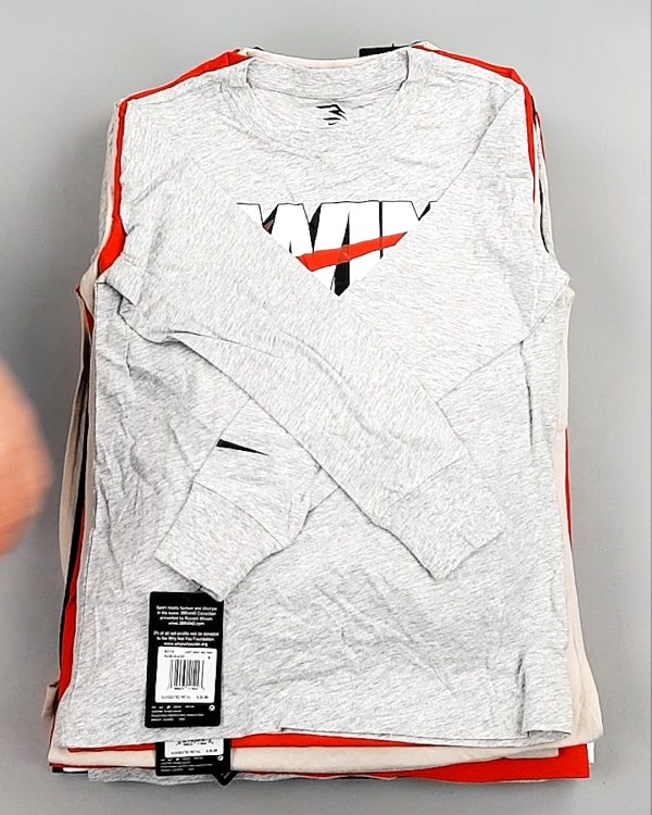 Фотография  932 - Тонковки детские NIKE CAN 084#5 кг, ЛОТ №7969 оптом в Краснодаре и Краснодарском крае