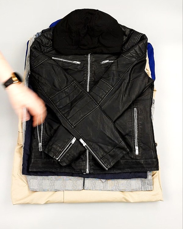 Фотография  741 - Ветровки м/ж C&A 025#10 кг, ЛОТ №7864 оптом в Краснодаре и Краснодарском крае