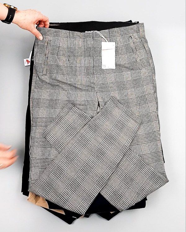 Фотография  765 - Брюки женские лето C&A 025#10 кг оптом в Краснодаре и Краснодарском крае