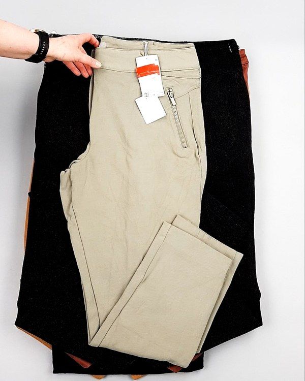 Фотография  606 - Брюки женские лето C&A 025#10 кг, ЛОТ №7893 оптом в Краснодаре и Краснодарском крае