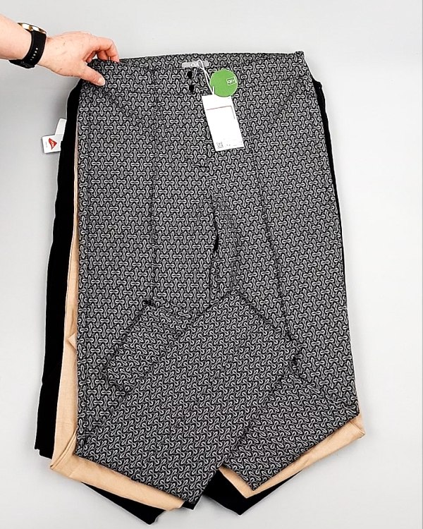 Фотография  399 - Брюки женские лето C&A 025#10 кг, ЛОТ №7892 оптом в Краснодаре и Краснодарском крае