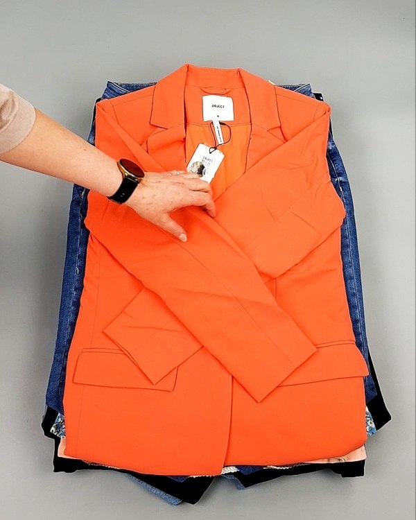 Фотография  422 - ДАНИЯ Summer mix 24#15 кг, ЛОТ №8044 оптом в Краснодаре и Краснодарском крае