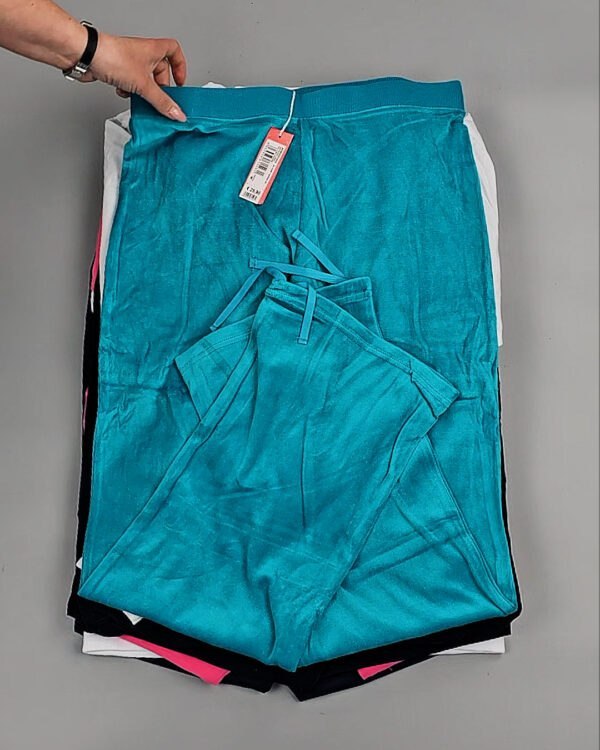 Фотография  381 - Спортивные костюмы  AD83#4 шт, ЛОТ №8637 оптом в Краснодаре и Краснодарском крае