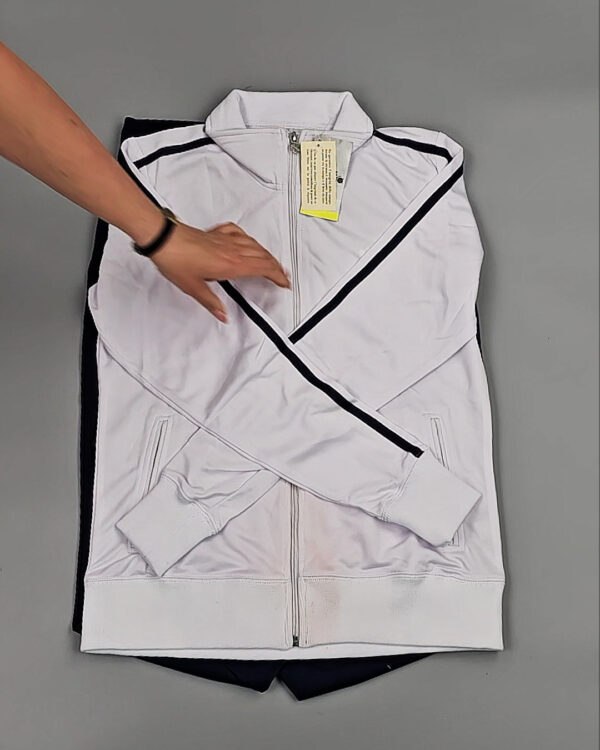 Фотография  327 - Спортивные костюмы  AD83#4 шт, ЛОТ №8637 оптом в Краснодаре и Краснодарском крае