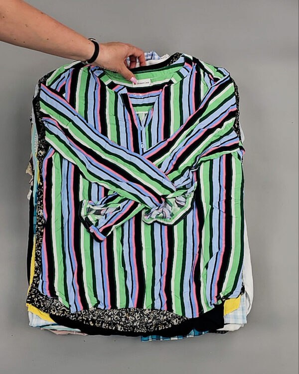 Фотография  211 - Блузки S#10 кг, ЛОТ № ВК0104 оптом в Краснодаре и Краснодарском крае