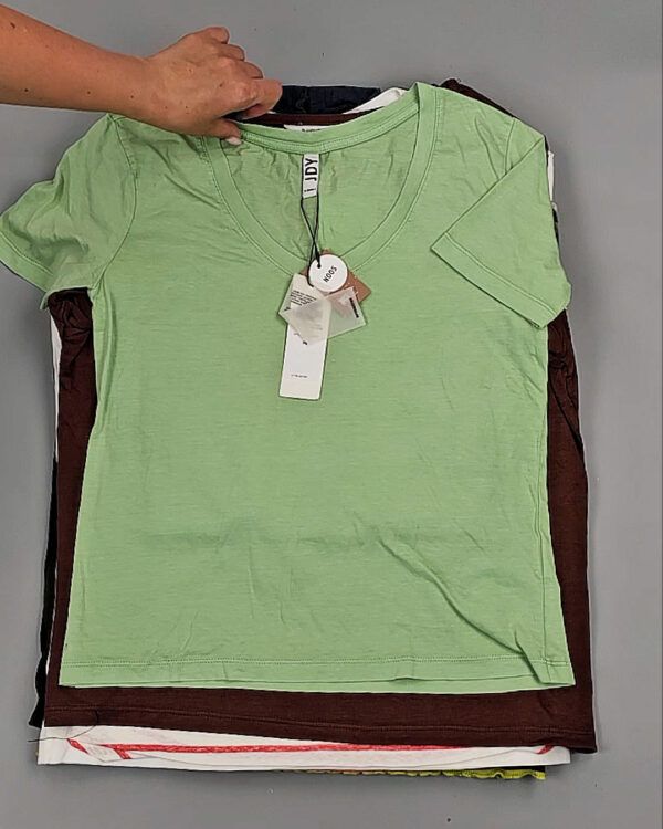 Фотография  207 - Футболки DK COMPANY 045 B#5,5 кг, ЛОТ №9087 оптом в Краснодаре и Краснодарском крае