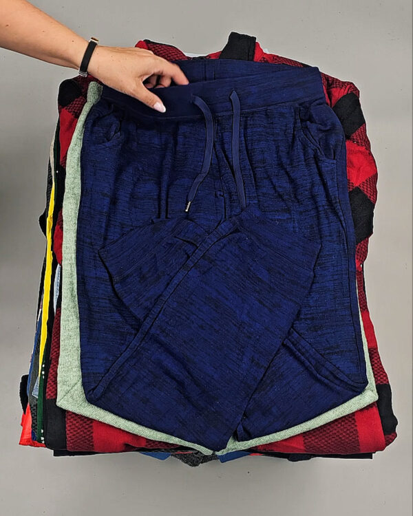 Фотография  831 - LIDL Winter mix 124#15 кг, ЛОТ №9147 оптом в Краснодаре и Краснодарском крае