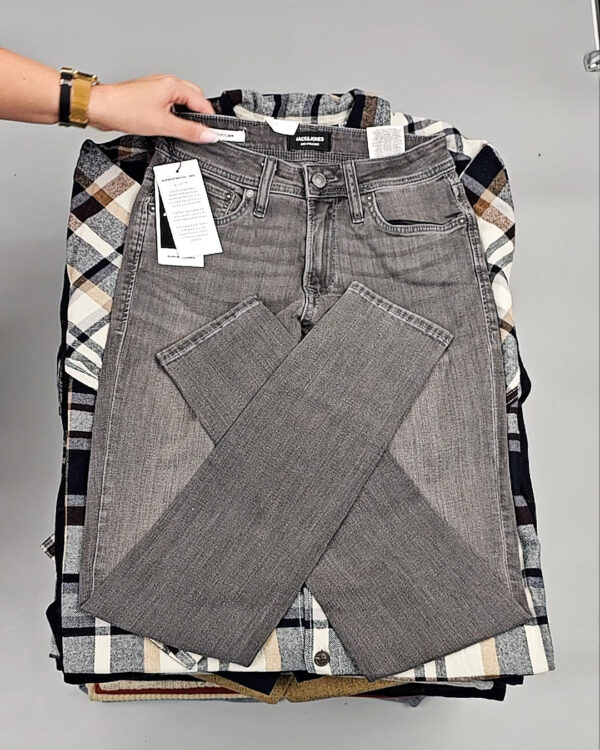 Фотография  820 - Мужской зимний микс JACK JONES, 20 кг, ЛОТ № СТ-9265 оптом в Краснодаре и Краснодарском крае