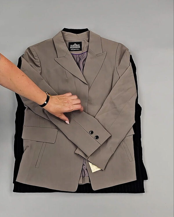 Фотография  418 - Жакеты Корея 085#10 кг, ЛОТ № СТ-9240 оптом в Краснодаре и Краснодарском крае