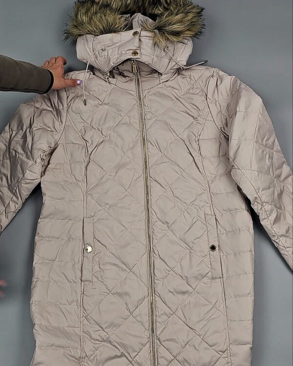 Фотография  555 - Верхняя одежда женская CAN 104#15 кг, ЛОТ СТ-9350 оптом в Краснодаре и Краснодарском крае