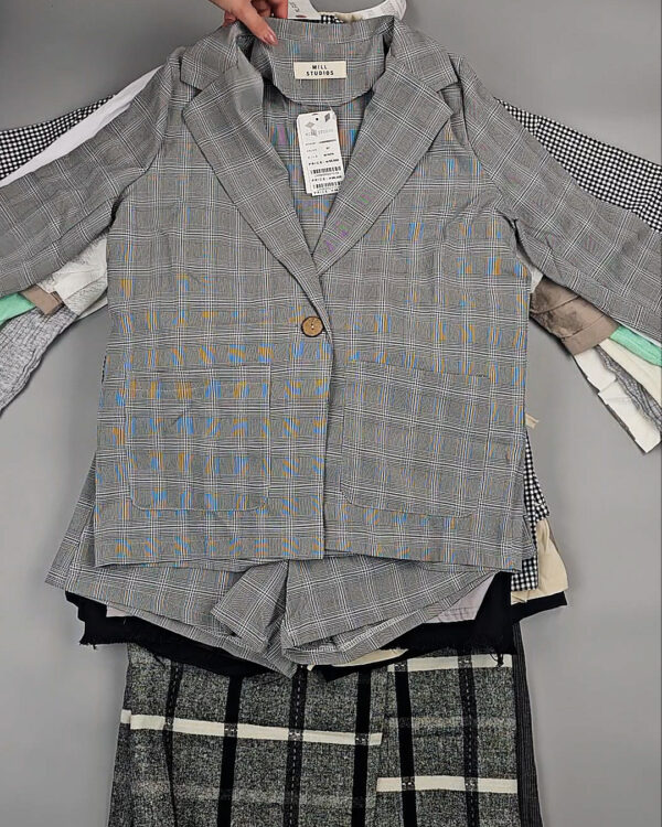 Фотография  473 - Комплекты жен Корея 085#5 кг, ЛОТ СТ-9572 оптом в Краснодаре и Краснодарском крае