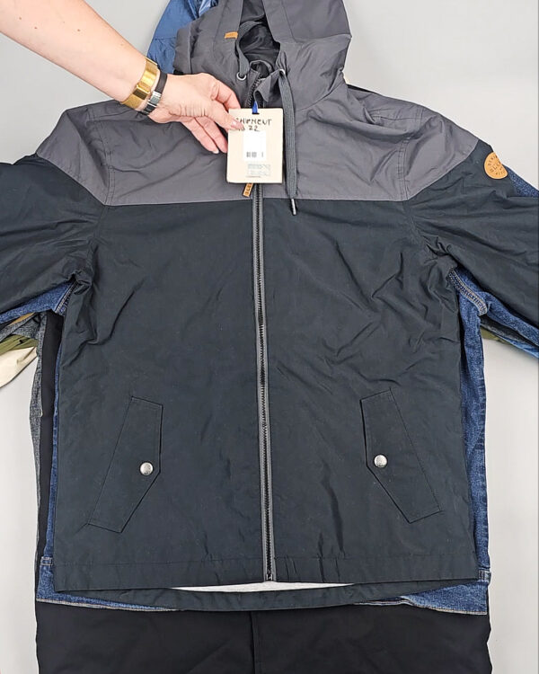 Фотография  353 - Ветровки BLEND HE + 075#10 кг, ЛОТ СТ-9569 оптом в Краснодаре и Краснодарском крае