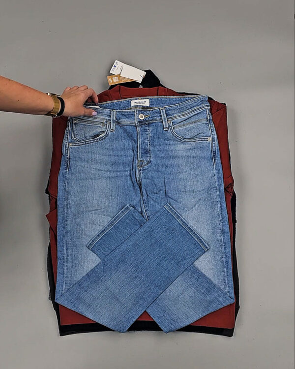 Фотография  784 - Мужской зимний микс JACK JONES, 20 кг, ЛОТ № СТ-9444 оптом в Краснодаре и Краснодарском крае