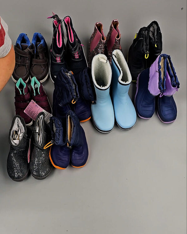 Фотография  874 - Обувь СТОК дети зима 065#6,2 кг, ЛОТ СТ-9661 оптом в Краснодаре и Краснодарском крае