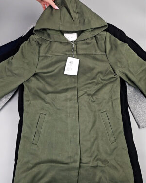 Фотография  806 - Пальто Bestseller 104#15,2 кг, ЛОТ СТ-9842 оптом в Краснодаре и Краснодарском крае