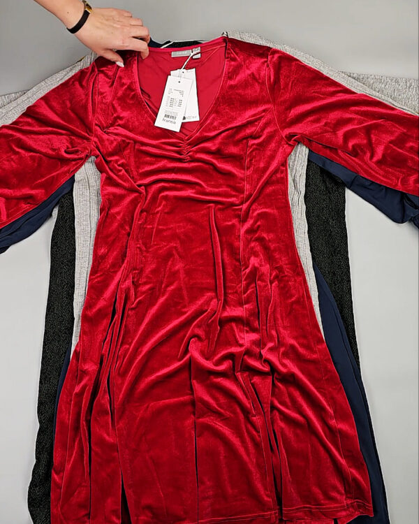 Фотография  669 - Платья Bestseller+DK Winter 035#7 кг, ЛОТ СТ-9999 оптом в Краснодаре и Краснодарском крае